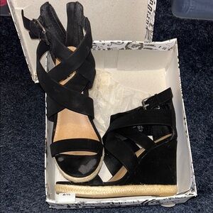 Women's Black Wedge Sandals